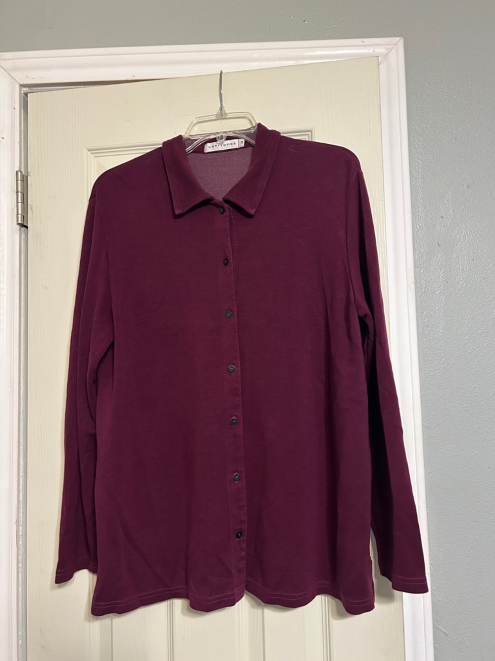 $🔟+$4.99📦💘 Cut Loose purple shirt